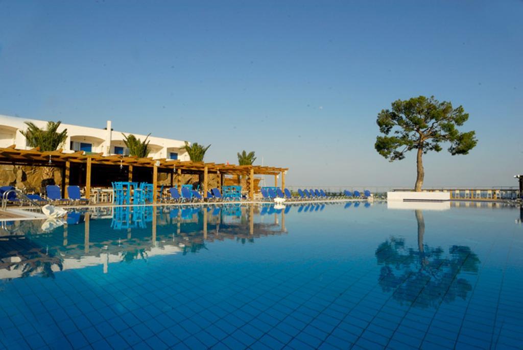 Kinetta Beach Resort And Spa Kültér fotó